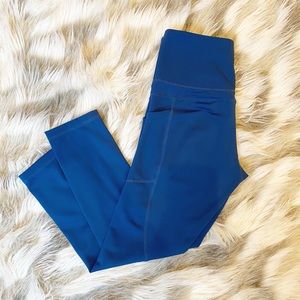 ZYIA Navy Pocket LnT High Rise Capri leggings-Sz 2